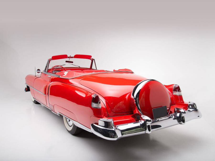  Cadillac Series 62 Convertible 1951 года  (фото 13 из 21)